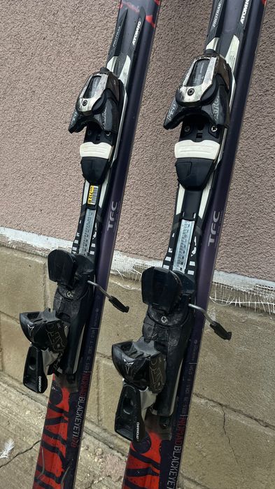 Schiuri atomic 175cm