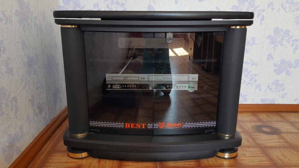 Продам тумбу