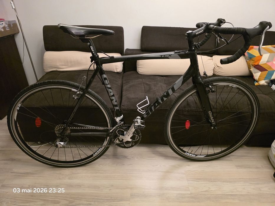 Vând bicicletă cyclocross GIANT(nu cursiera, trek, mtb)