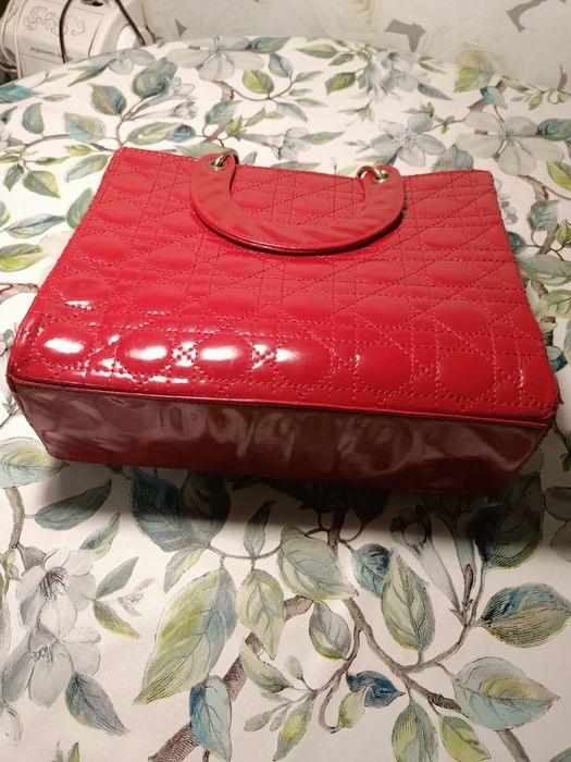 Продам лакированную сумку