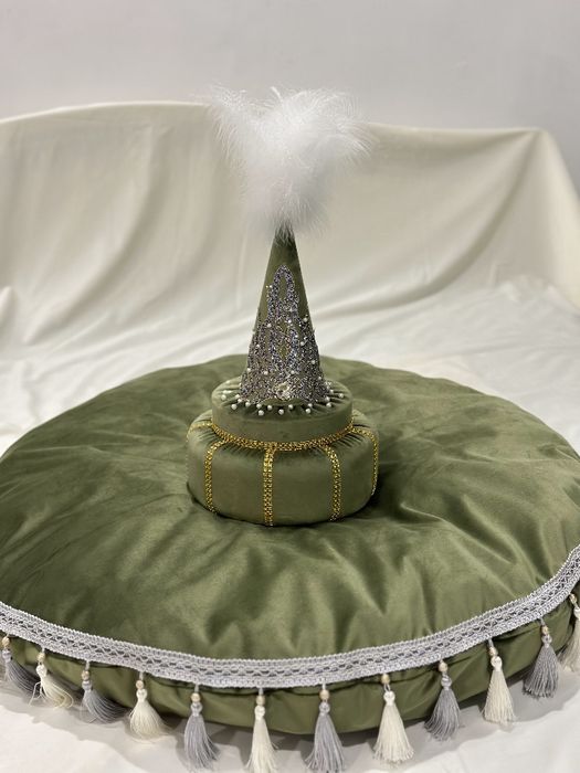 Продам Сәукеле для сырға салу