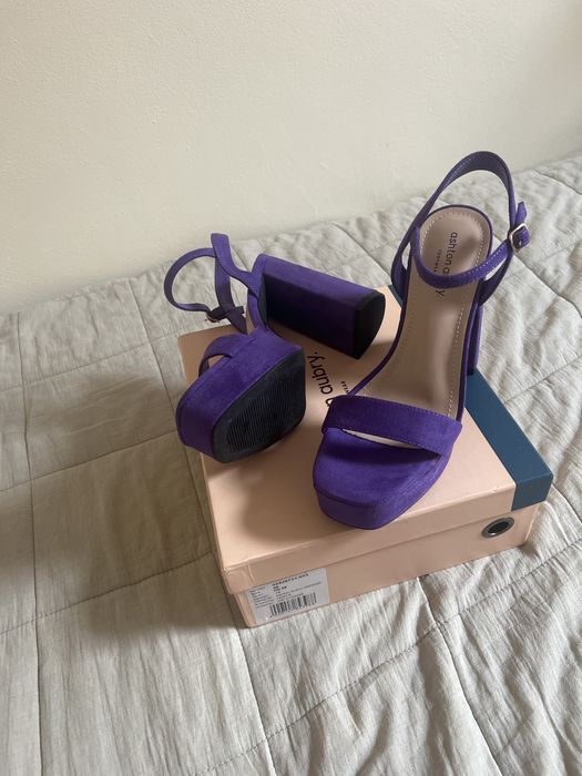 Ashton Aubrey обувки на висок ток