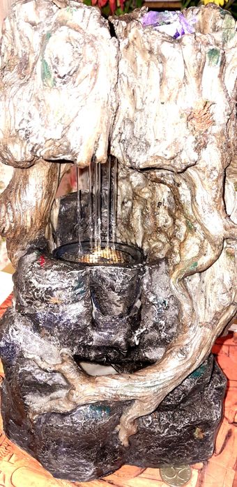 Стаен водопад с осветление-Германия