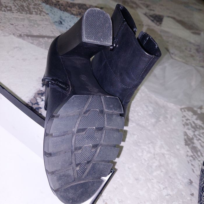 Ботинки продам срочно