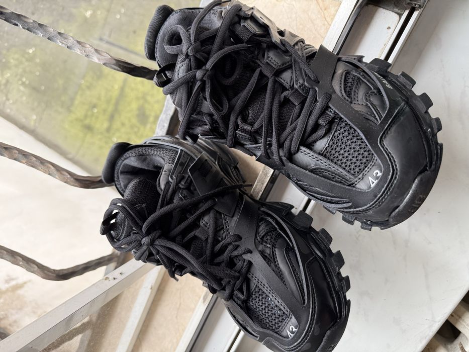 Balenciaga Track 43 noi