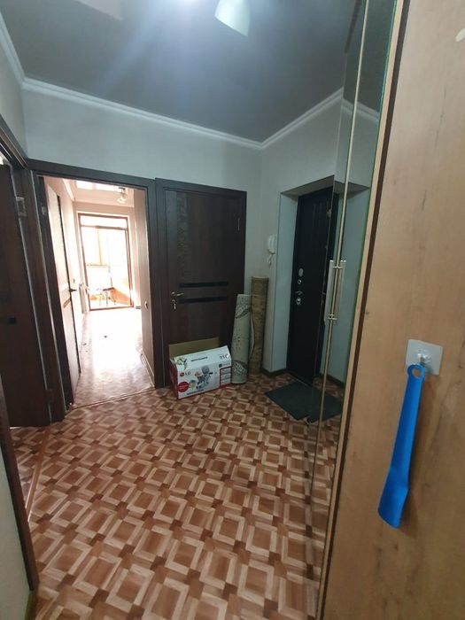 Продам двух комнатную квартиру