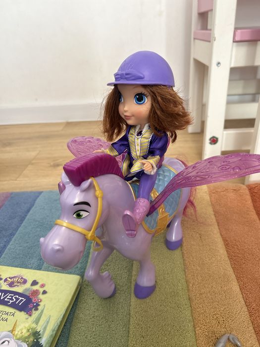 Sofia intai/ Sofia the first !