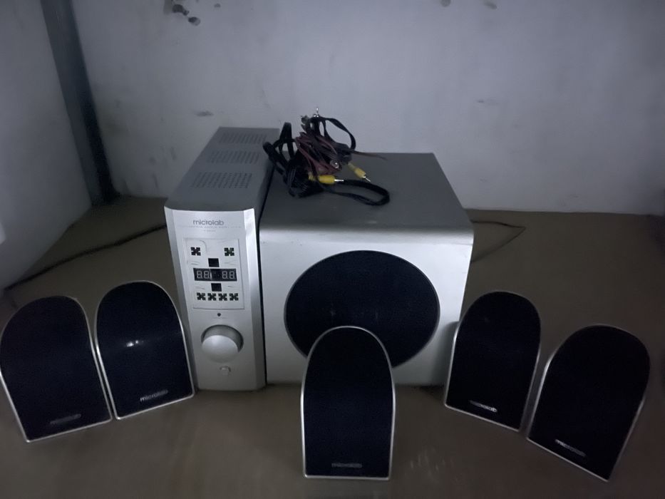 Сабувер с колонками марки Microlab