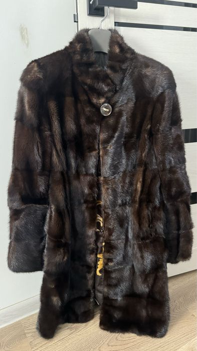 Шуба норковая натуральная.