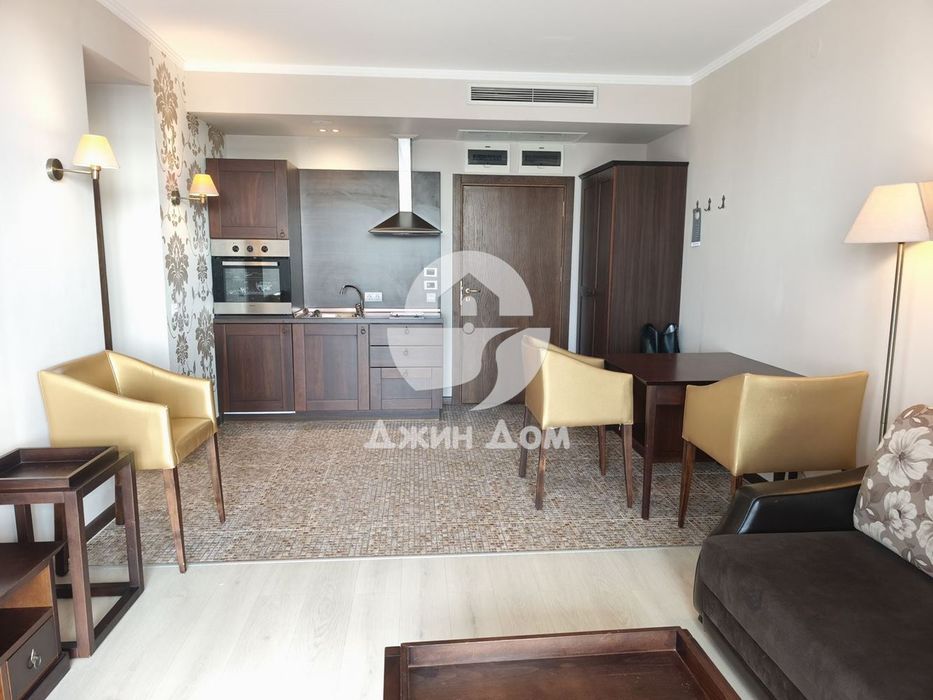 Продава се Двустаен апартамент в к.к. Слънчев бряг - 70 кв.м за 1522 €/кв.м - Снимка #3