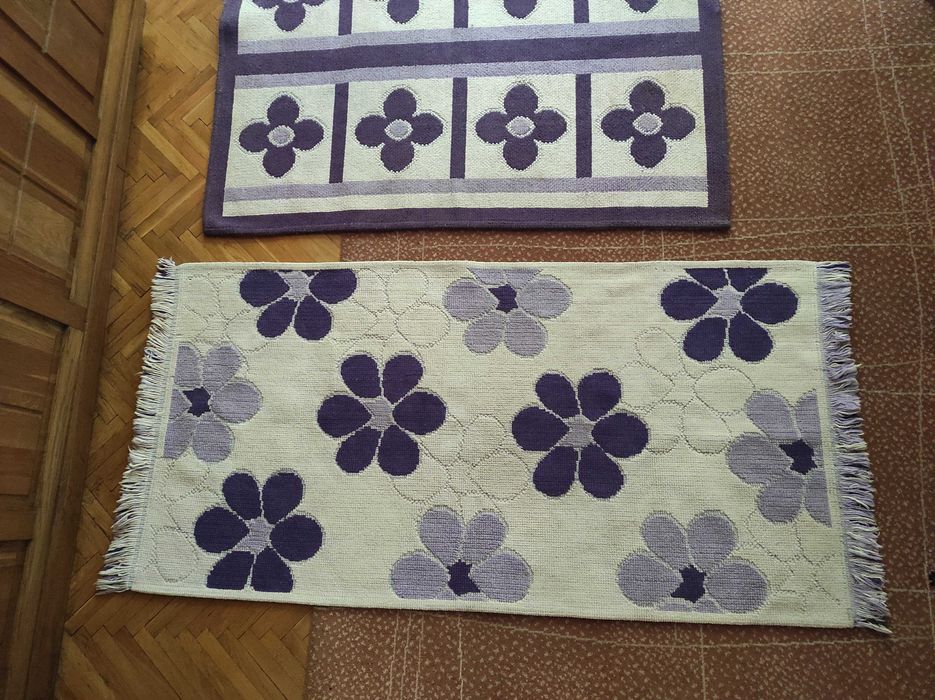 Три броя модерни килими в екрю и лилаво, 120/165 и 75/145 см