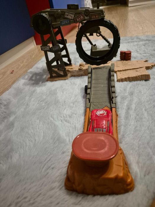 Писта McQueen-Маккуин