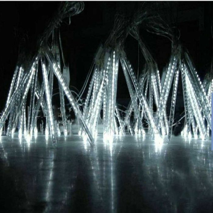 Коледни Led висулки падащ сняг/ Бяла светлина / 8 бр. висулки;