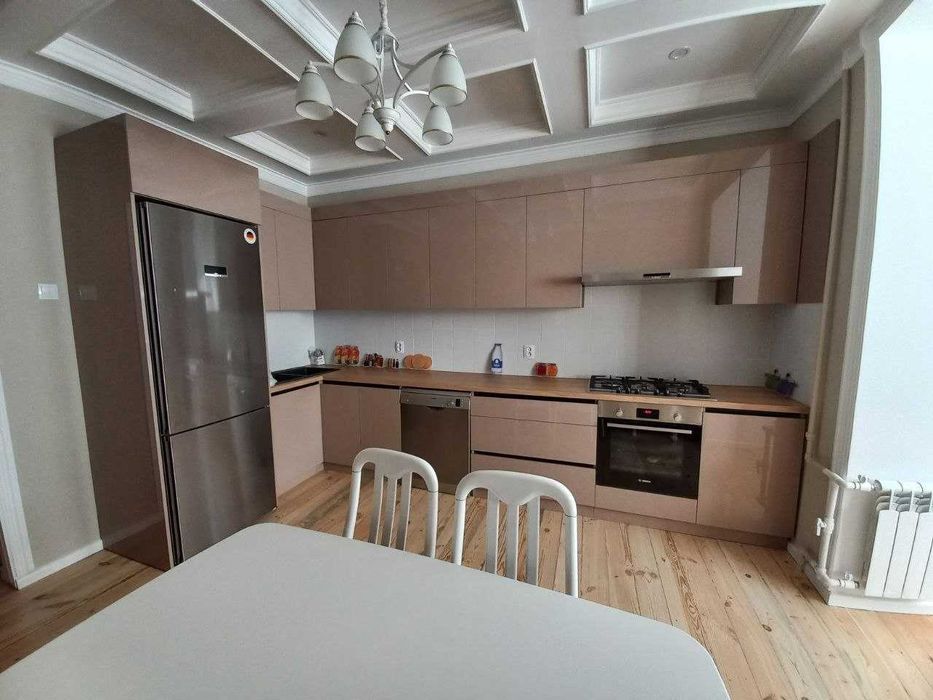 Сдается квартира в новостройке (попугайчиках) Canadian School