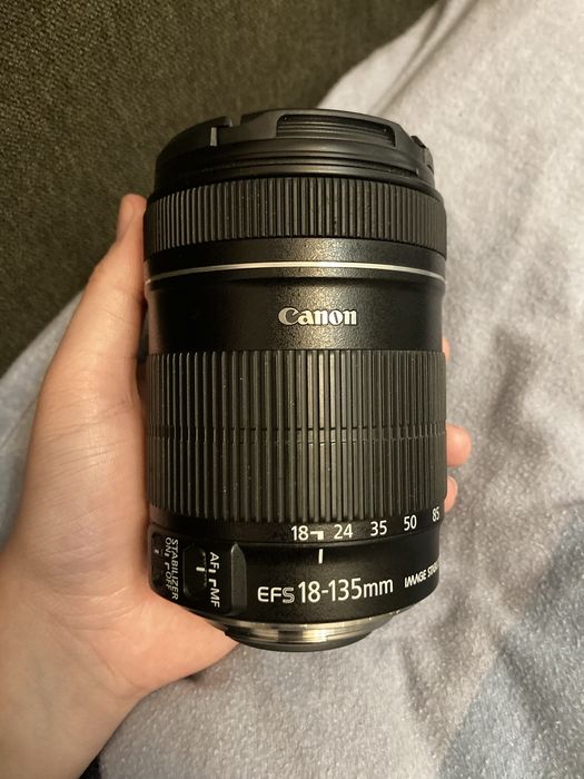 Canon EOS 80D + EF-S 18-135 mm