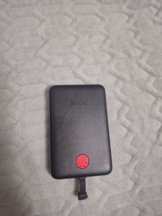 Продам повербанк на айфон