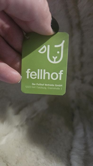 Caciula din blana de miel