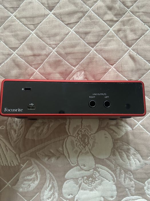 Звуковая карта Focusrite 2i2 3gen