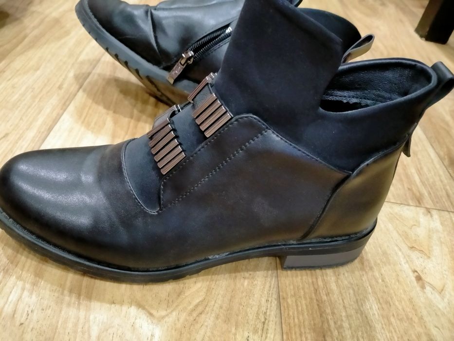 Женские ботинки продам