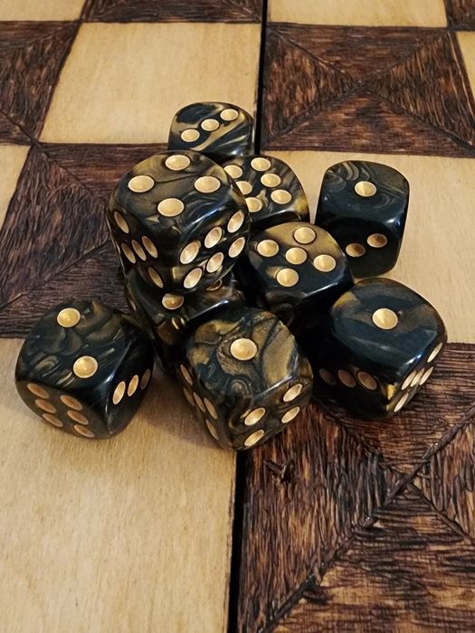 Зарики кости кубики игральные настольные игры
