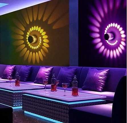 Красива лампа за стена с дистанционно управление - диско осветление