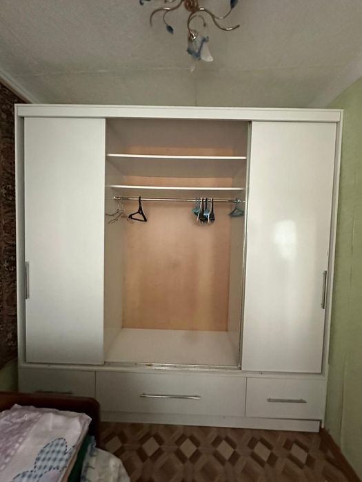 Шкаф-купе вместительный