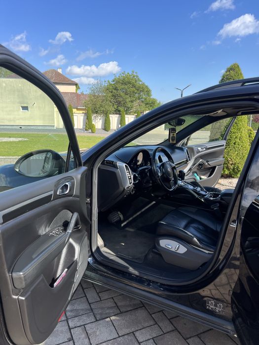 Porsche Cayenne 3.0