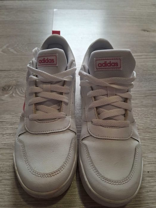 Дамски кецове Адидас