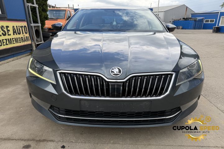 Fata completa cu faruri LED Xenon Skoda Superb 3 [2015 - 2020]