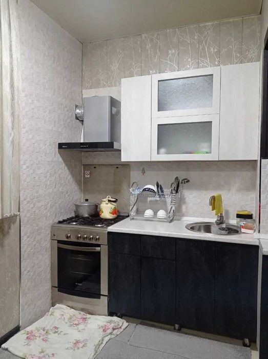 С2 Продаётся: Квартира  2-ком Алмазар р-н Коракамиш 2/4 Поликлиника 63