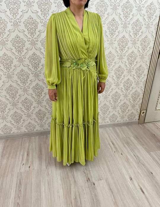 Вечернее платье (той, мероприятия)