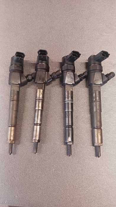 Set injectoare  Opel Insignia  ASTRA J  2.0 CDTI  cod 0445110327
