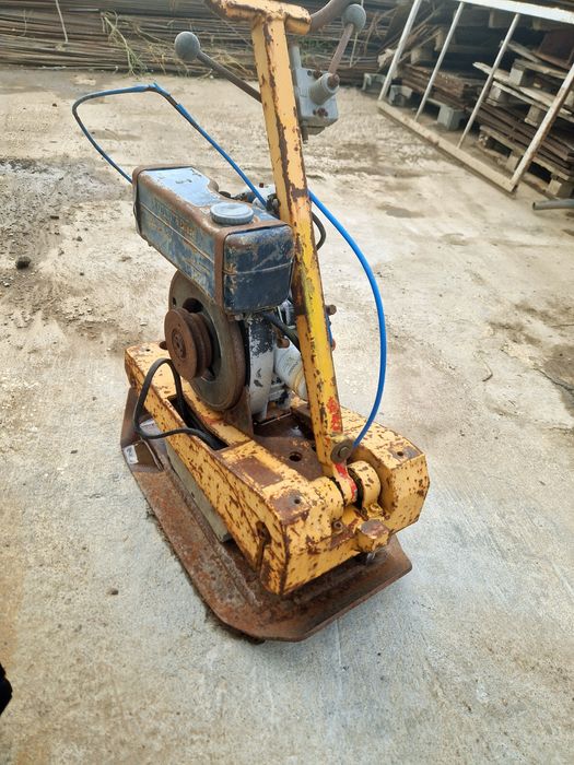 Mai compactor  si placa compactoare   nefuncționale