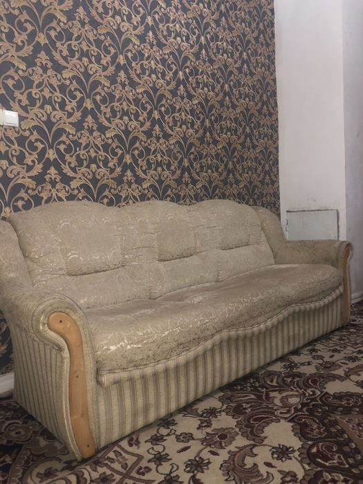 Divan Kreslo sotiladi