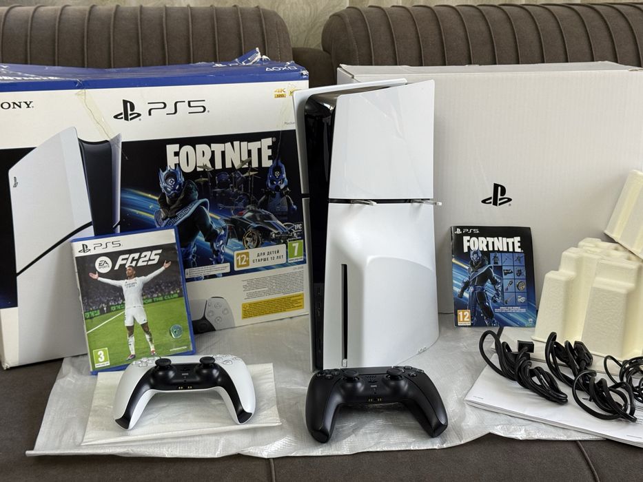 Почти новый PlayStation 5 Slim 1TB 2 Джойстика FC25 Sony Ps ПС5