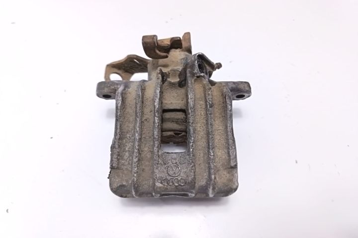 Etrier dreapta spate Skoda Octavia prima generatie