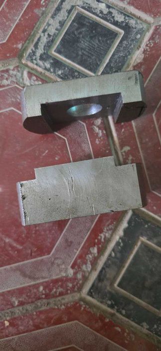 Фитинг для контейнеровоз 1 штука 500 тысячи сум