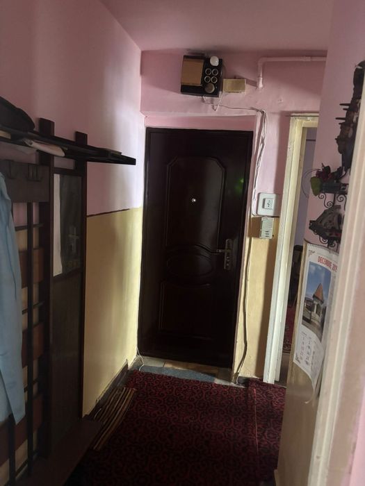 Ap 3 camere decomandate – Gura Câmpului, etaj 1
 (0754) 838 677