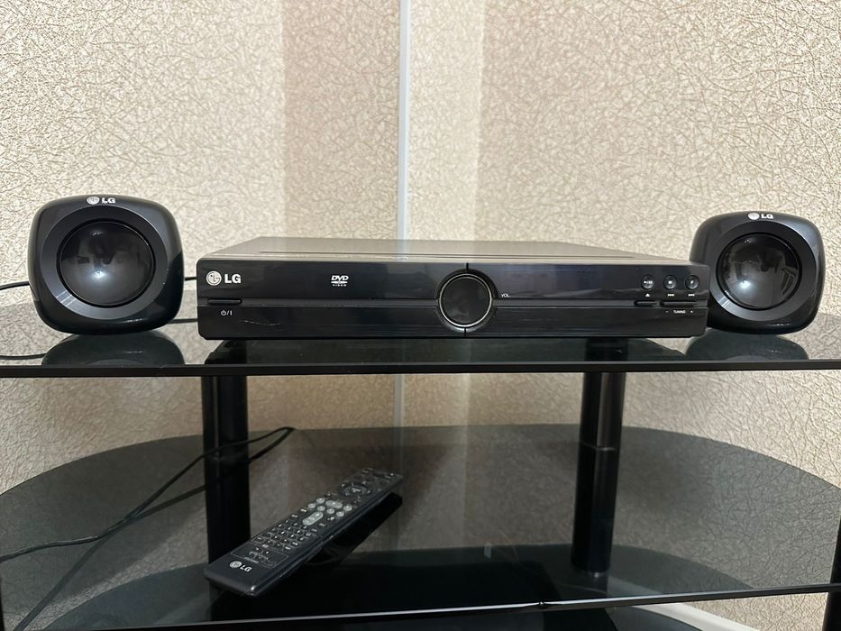 Продаётся Музыкальный центр