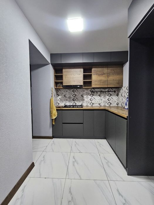 Чиланзар Г9 А квартал Ориентир Фархадский продаю Трёхкомнатную