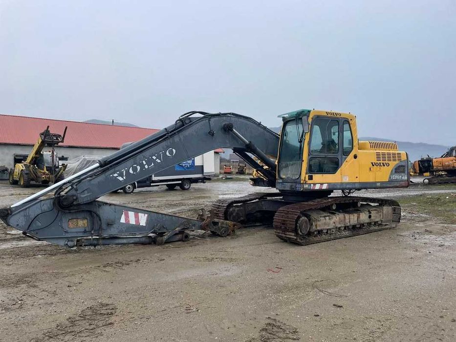 Cabina excavator pe senile Volvo EC 240 BLC piese