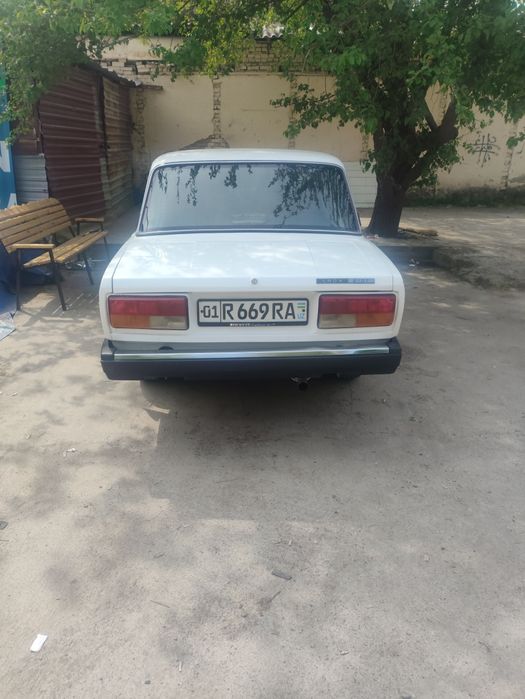 Vaz 2107 yil 2008  srochna sotiladi