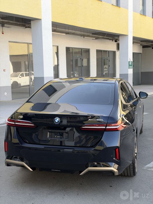 BMW i5 50L full opsiya