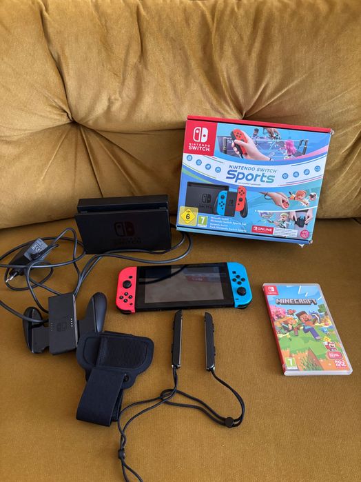 Nitendo switch Sports stare excelentă aproap nouă avem separat și un joc Minecraft la preț de 1500 Ron