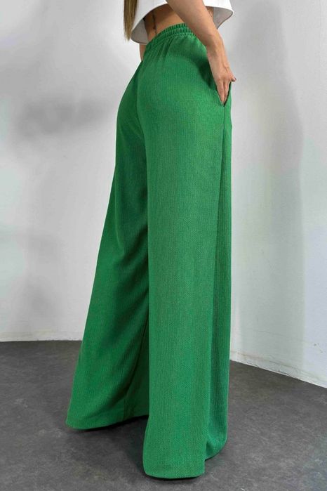 Pantaloni largi cu elastic