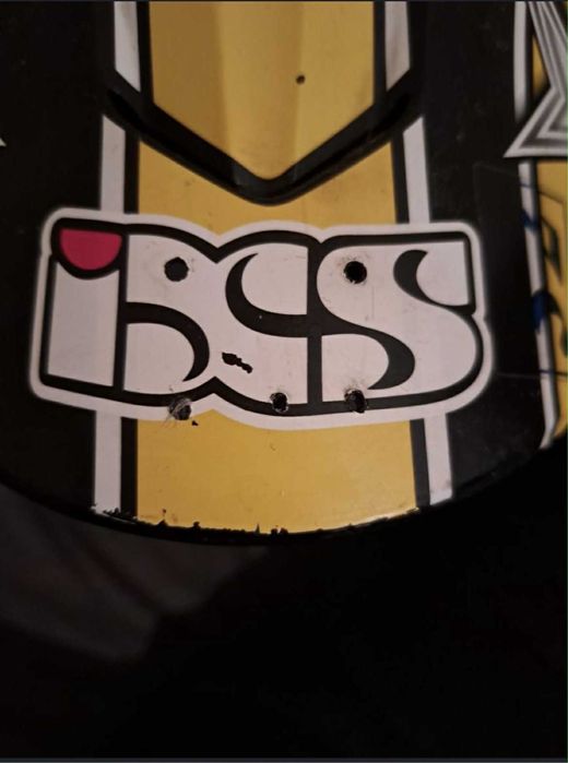 Каска кросова каска