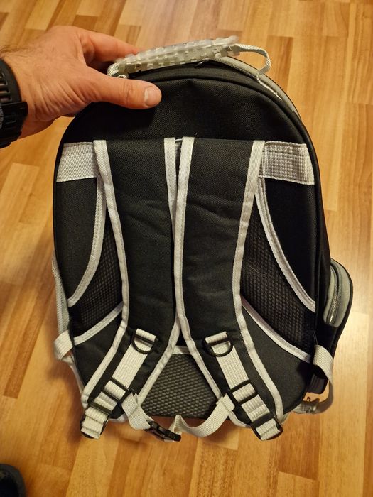 Pachet - rucsac, perie și jucarie de zgâriat