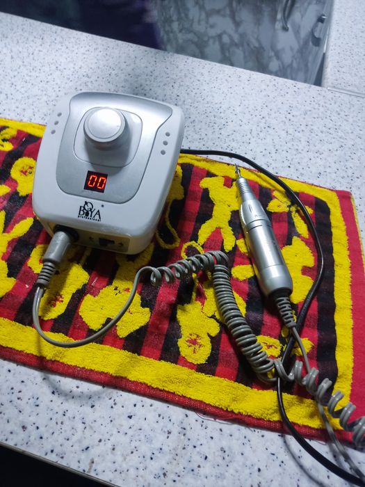 Машинка для маникюра