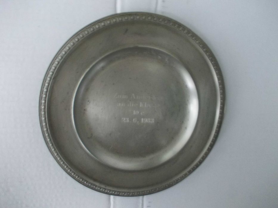 Farfurie veche din zinc