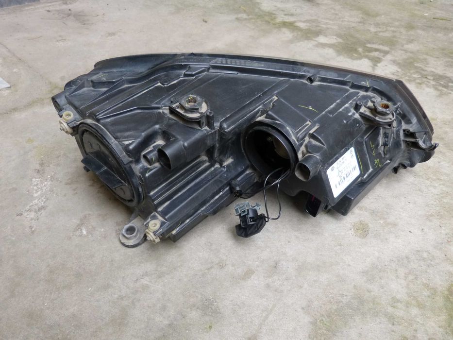 Ляв фар на Фолксваген Джета